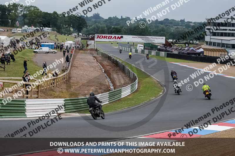 Vintage motorcycle club;eventdigitalimages;mallory park;mallory park trackday photographs;no limits trackdays;peter wileman photography;trackday digital images;trackday photos;vmcc festival 1000 bikes photographs